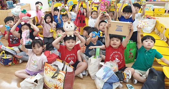 송파구체육문화회관은 6~7세 유아들의 사회성 함양과 체육활동을 통한 자신감을 제공하는 유아예체능단의 2020년도 신규 단원을 모집한다. 사진은 예체능단 활동 모습.