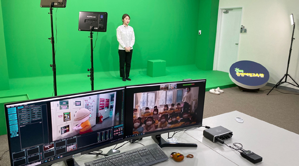 송파구가 효율적인 온라인 안전교육 실시를 위해 송파안전체험교육관에 ‘온라인 스튜디오’를 구축했다. 사진은 온라인 스튜디오 운영 모습.