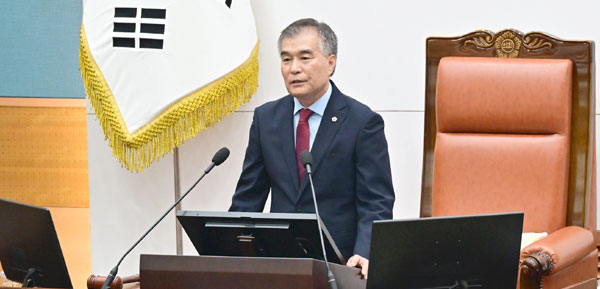 김현기 서울시의회 의장이 19일 제323회 임시회에서 개회사를 하고 있다.